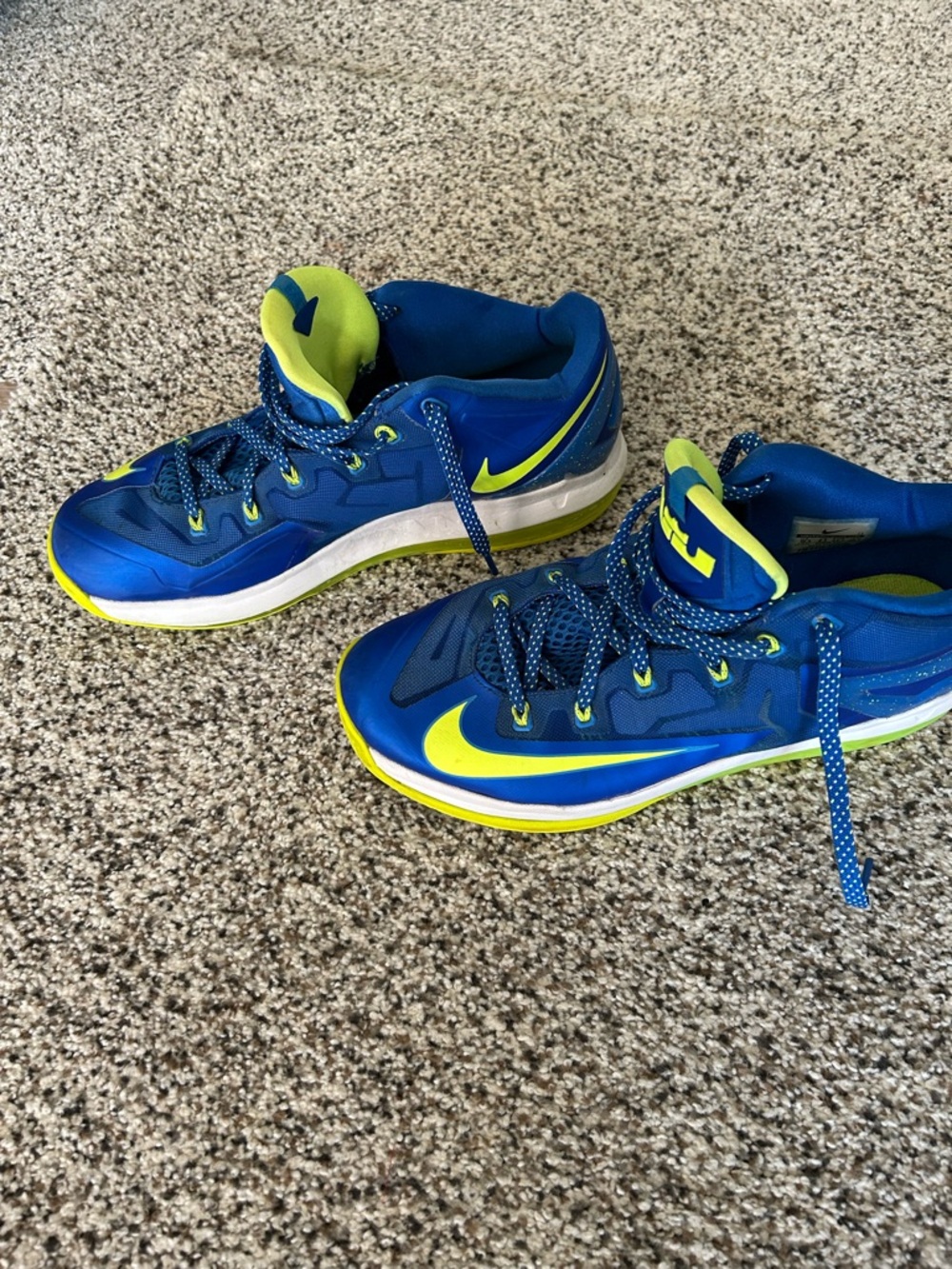 Nike LeBron Basketball Shoes - Blue/Yellow - Picture 2 of 4
